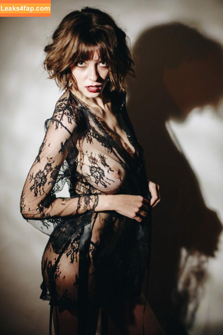 Anna Lisa Wagner / annalisawagner / wagner.anna.lisa / yedarkarts leaked photo photo #0342
