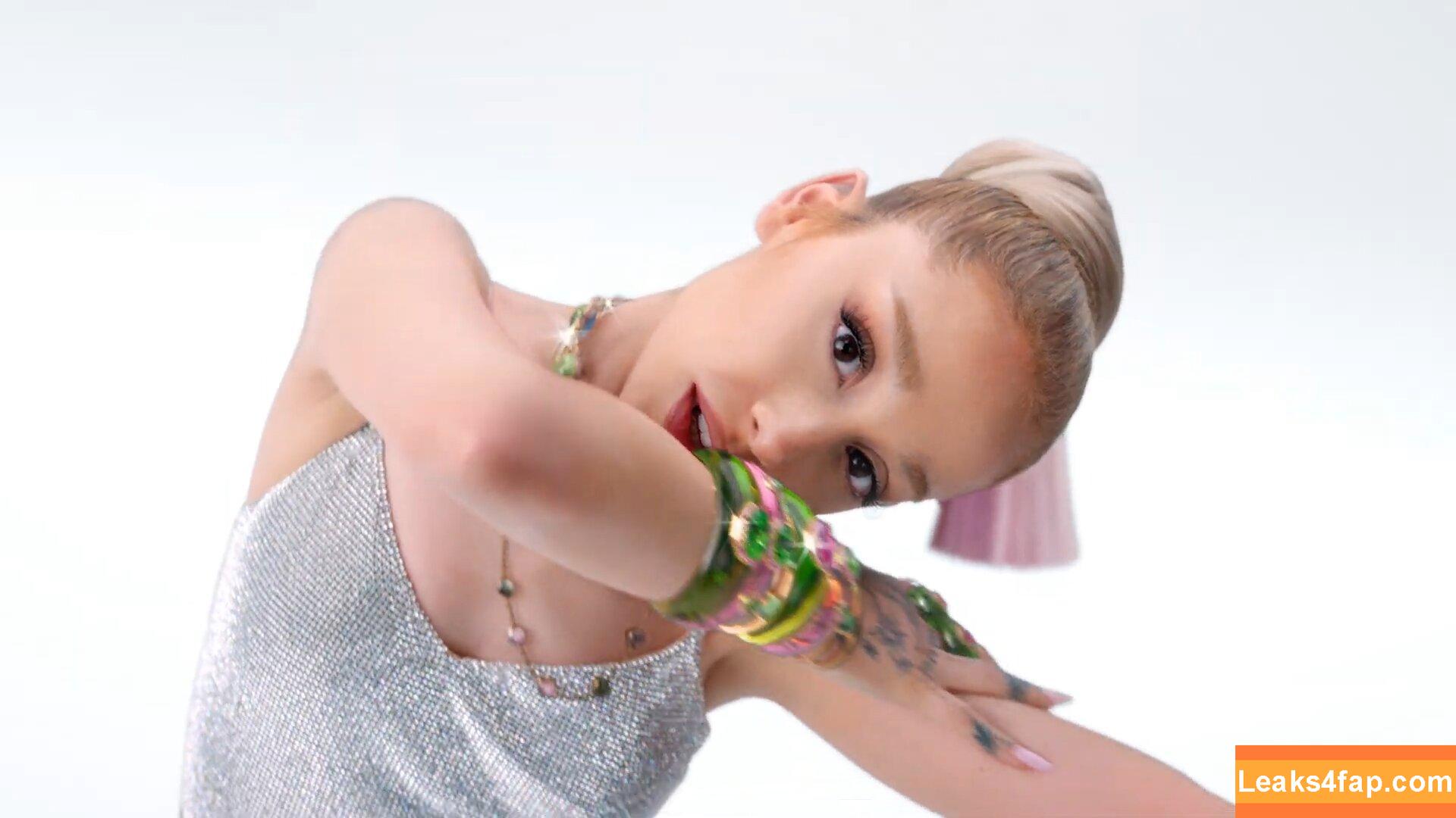 Ariana Grande / arianagrande leaked photo photo #0041