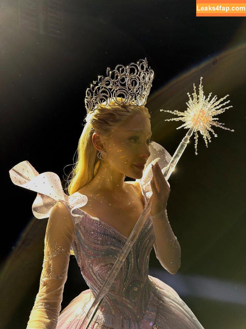 Ariana Grande / ariana.grande / arianagrande leaked photo photo #0135