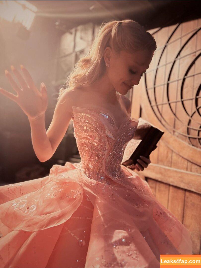 Ariana Grande / ariana.grande / arianagrande leaked photo photo #0136