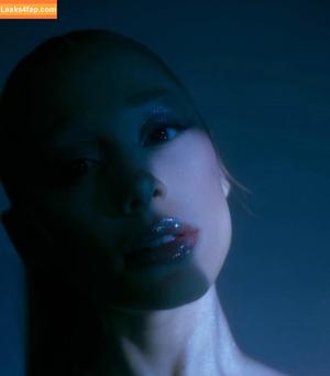 Ariana Grande фото #0055