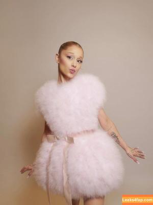 Ariana Grande photo #0059