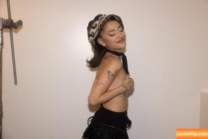 Ariana Grande photo #0102