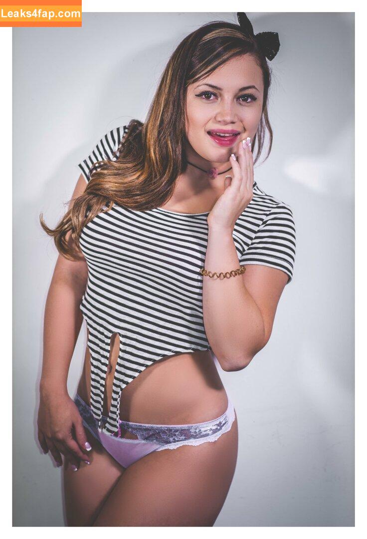 Ashlyeroberts / ashlyeroberts01 / iamashleyroberts leaked photo photo #0062