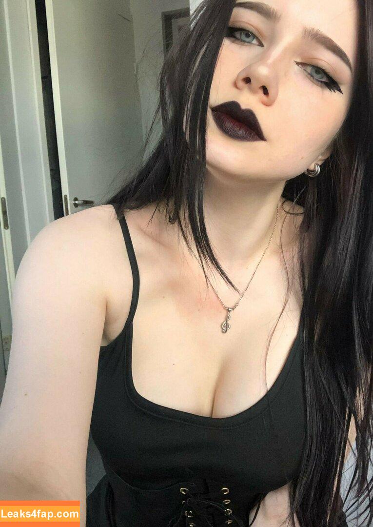 astrid.gothly / bluexastrid / cashew225 leaked photo photo #0029