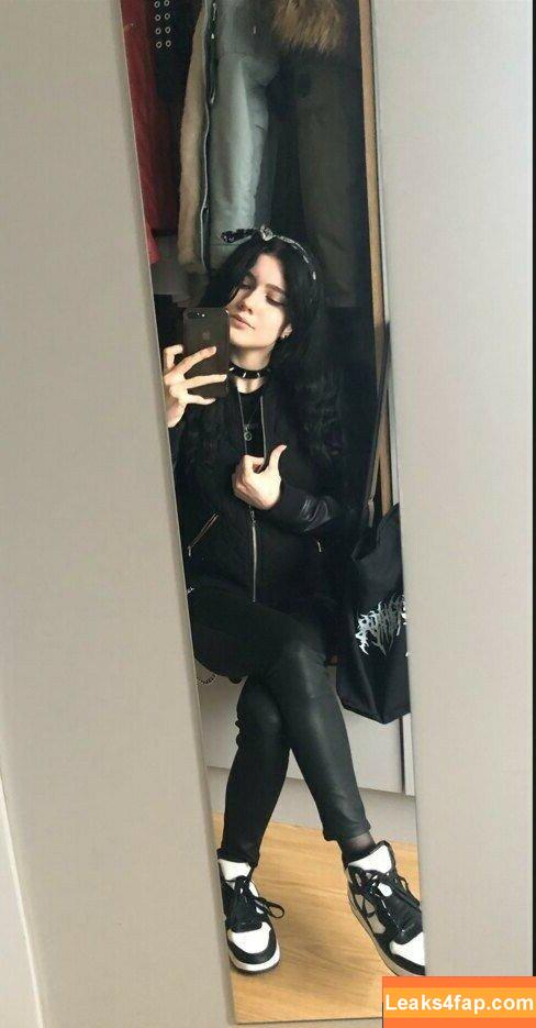 astrid.gothly / bluexastrid / cashew225 leaked photo photo #0034
