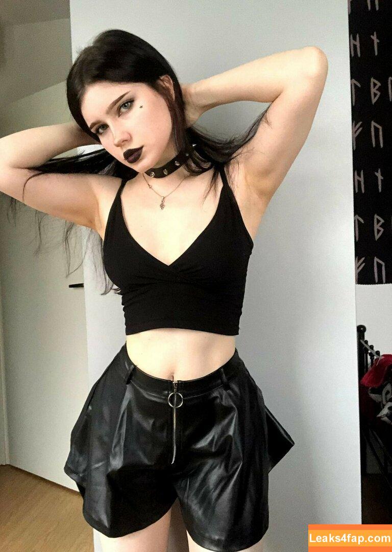 astrid.gothly / bluexastrid / cashew225 leaked photo photo #0035