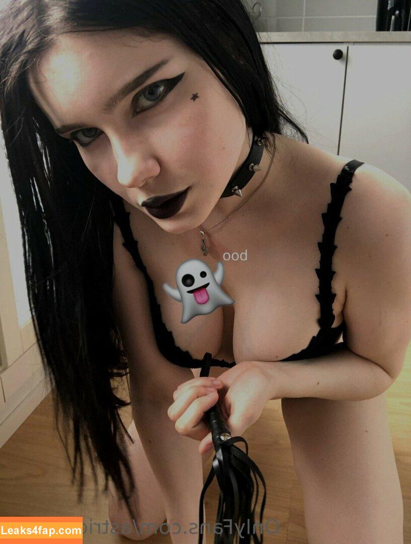 astrid.gothly / bluexastrid / cashew225 leaked photo photo #0039