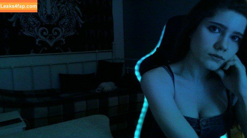 astrid.gothly / bluexastrid / cashew225 leaked photo photo #0053