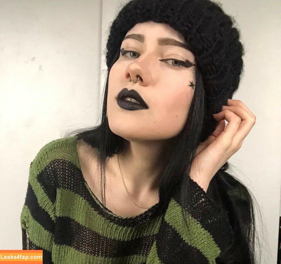 astrid.gothly / bluexastrid / cashew225 leaked photo photo #0099