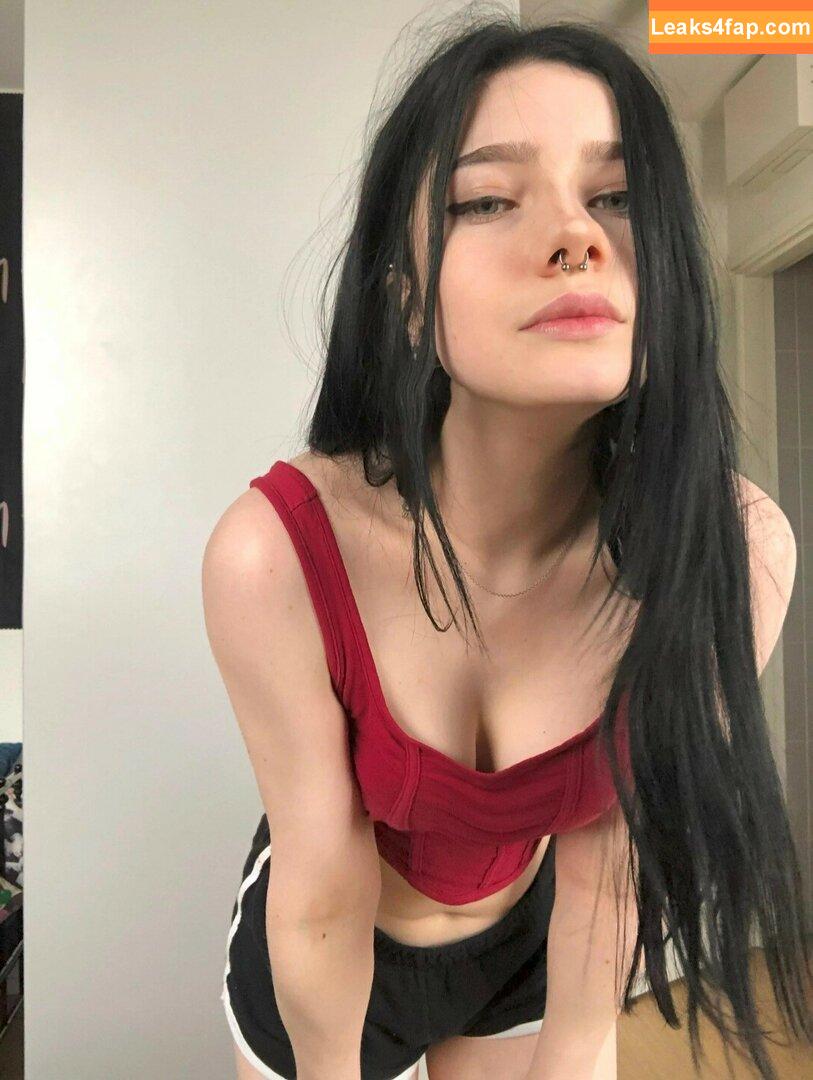 astrid.gothly / bluexastrid / cashew225 leaked photo photo #0104