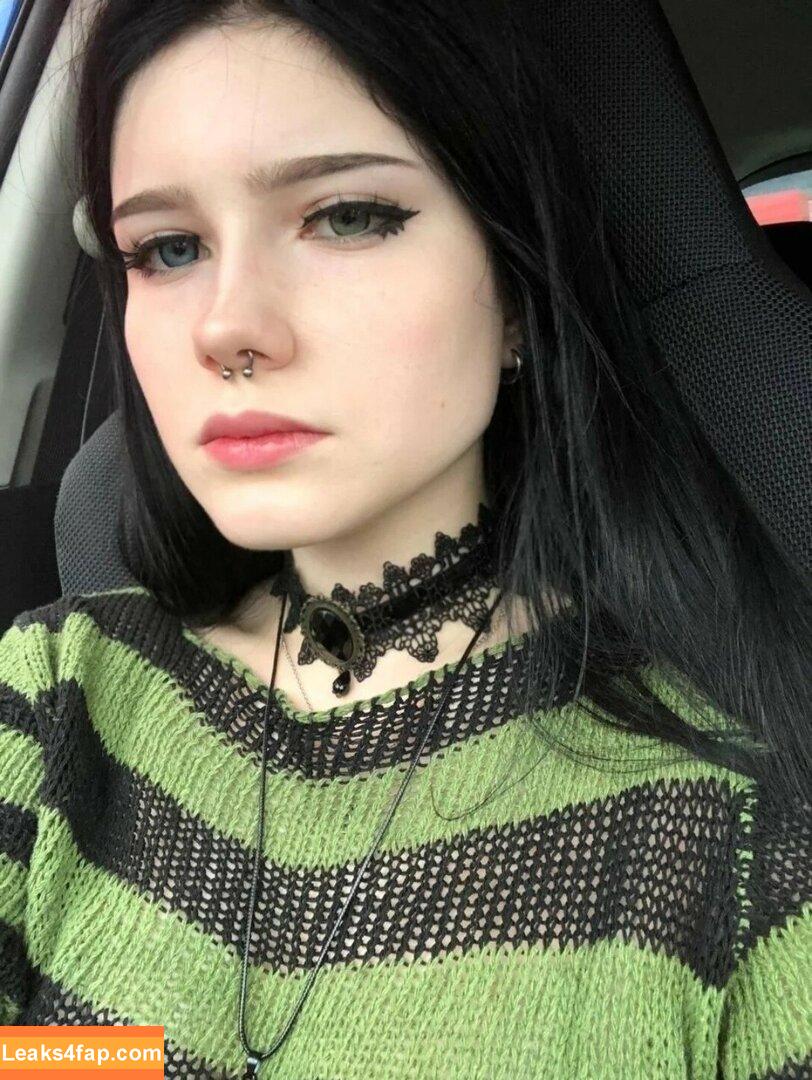 astrid.gothly / bluexastrid / cashew225 leaked photo photo #0155