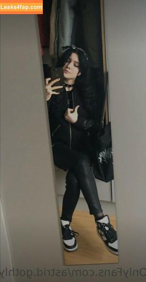 astrid.gothly photo #0041