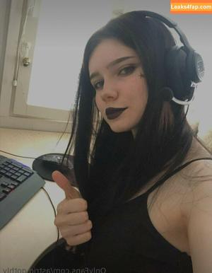astrid.gothly photo #0166