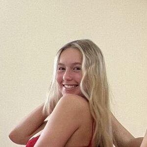 Aubrey Chesna photo #0012