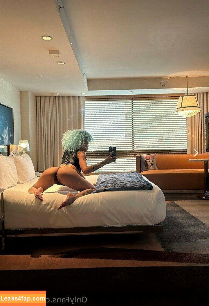 Ayleks / ayleksx leaked photo photo #0002