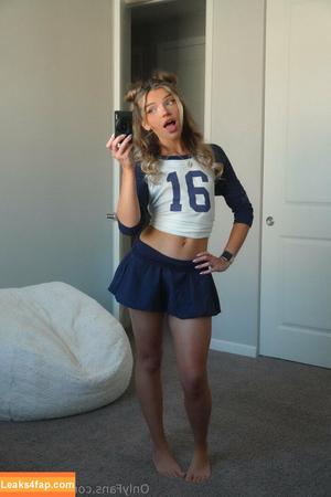 Brie Belle photo #0036