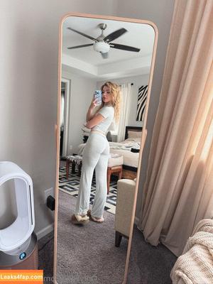 Brie Belle photo #0150