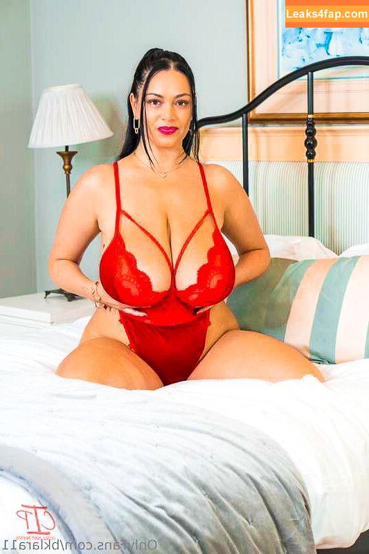 Busty Klara / BKlara11 / klara_devine.11 leaked photo photo #0305