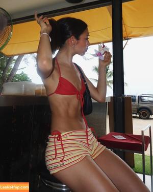 Cait Knight photo #0004