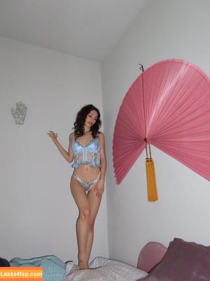 cerise_angelic photo #0001
