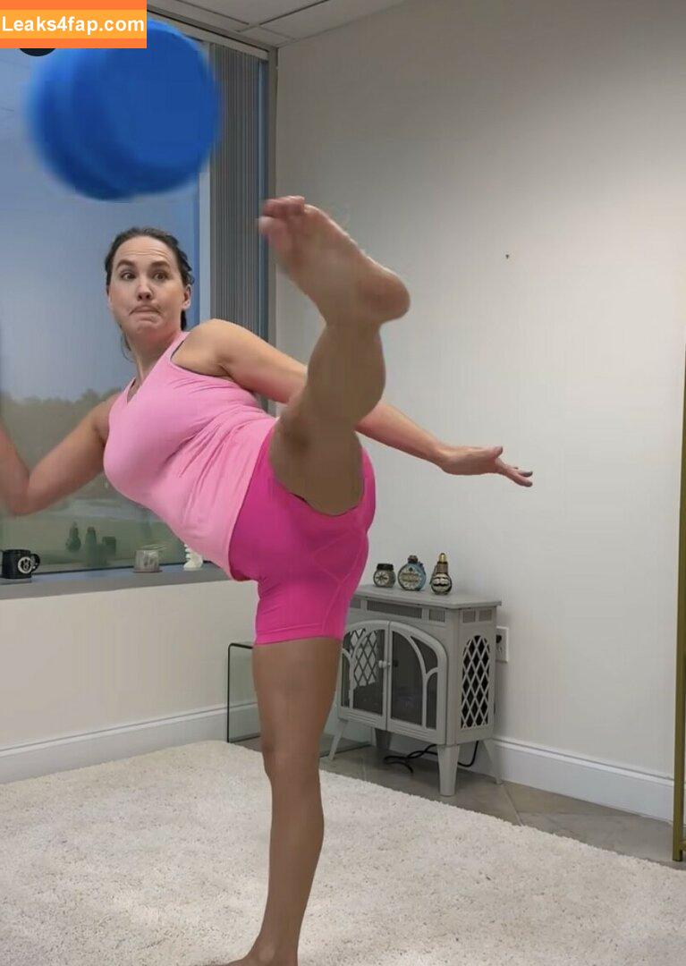 Chiropractor / Brenda Mondragon leaked photo photo #0026