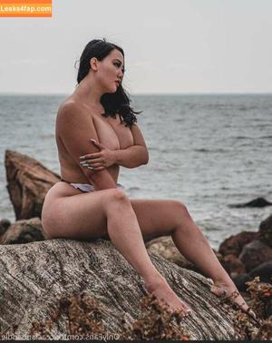 Christie Anne photo #0007