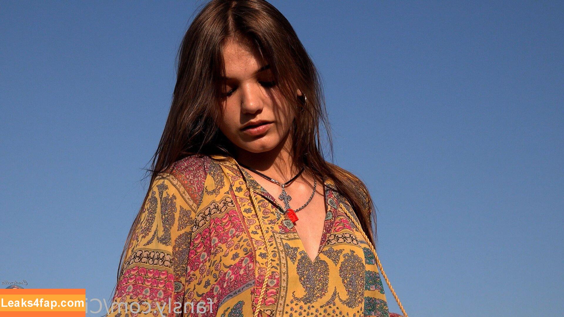 Cinderella Girl / Cinderella Story / cinderelagirl69 / cinderelastory слитое фото фото #0373