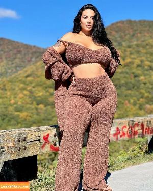 cinthya_larose photo #0048