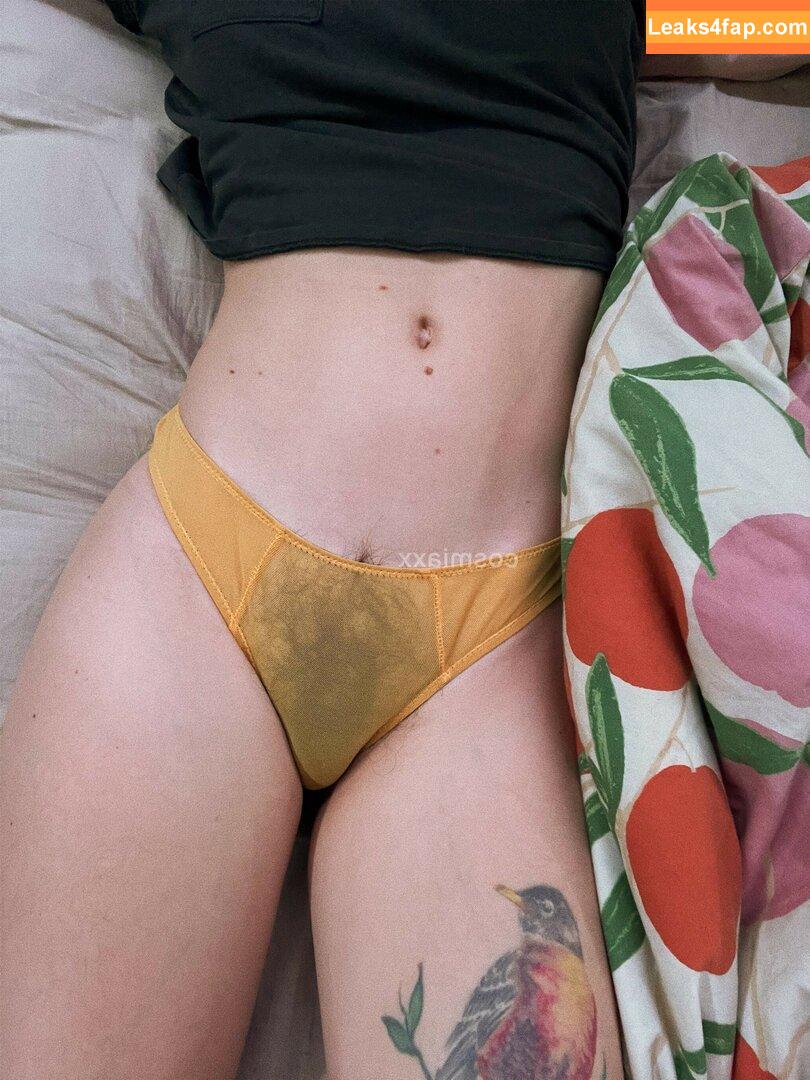 cosmia / cosmiaxx leaked photo photo #0007