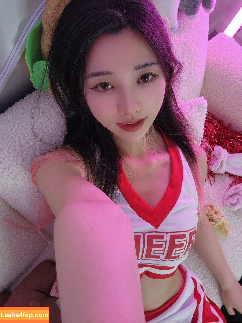dear.chuu / dearchuutoro leaked photo photo #0051