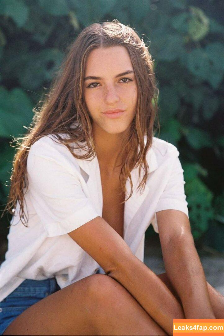 Emily Feld / emily.feld leaked photo photo #0171