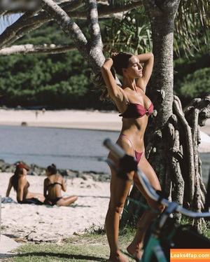 Emily Feld фото #0272