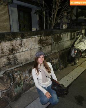 Emily Feld фото #0294