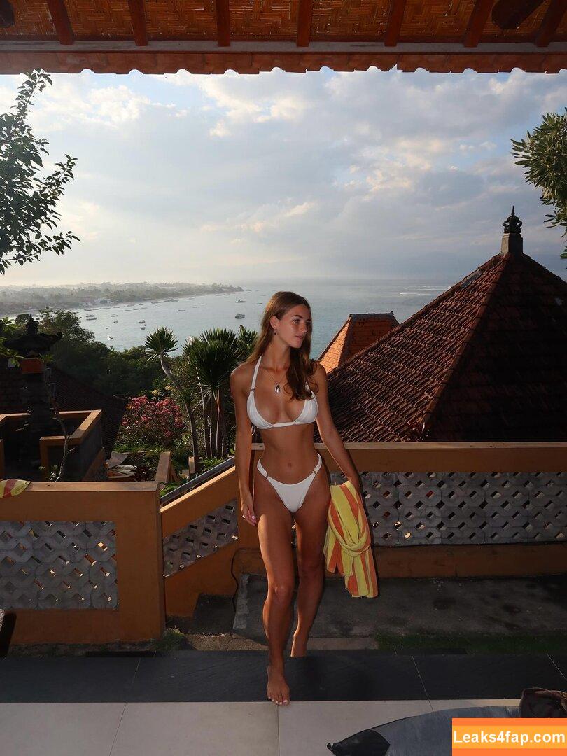 Emily Feld / emily.feld leaked photo photo #1605