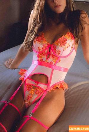 Emily Feld photo #1805