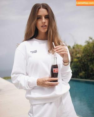 Emily Feld photo #1947