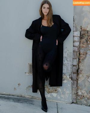 Emily Feld photo #2168