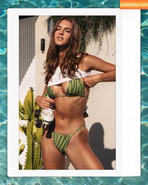 Emily Feld photo #2383