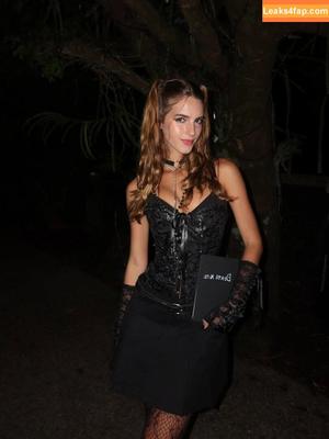 Emily Feld photo #2533