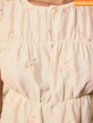 Emily Feld photo #2545