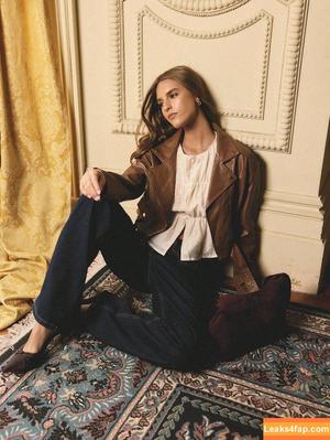 Emily Feld photo #2549