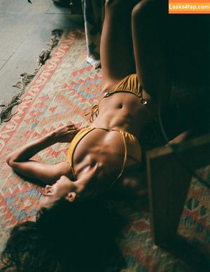 Emily Feld photo #2594