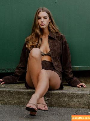Emily Feld photo #2632