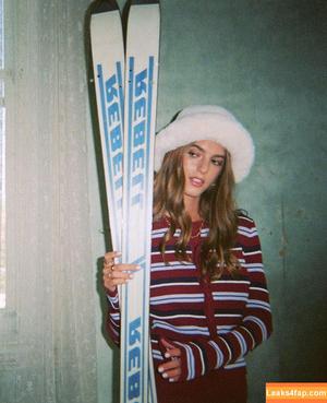 Emily Feld photo #2640