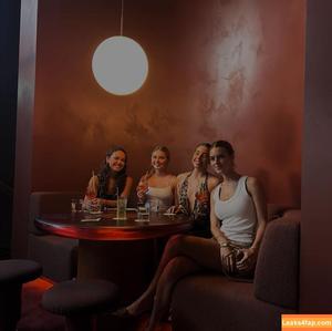 Emily Feld photo #2699