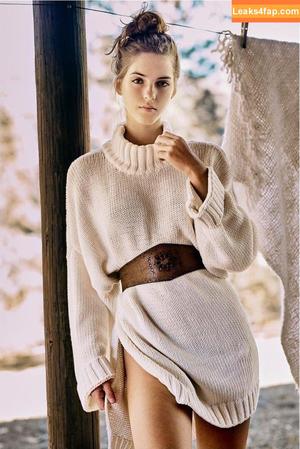 Emily Feld photo #2716