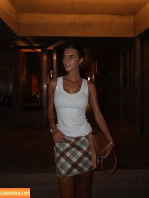 Emily Feld photo #2733