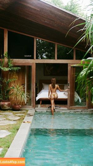 Emily Feld photo #2902