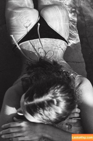 Emily Feld фото #2978